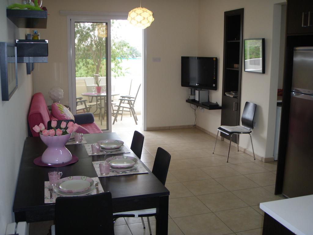 Mythical Sands Resort Ilona Apartment For Families Protaras Ruang foto